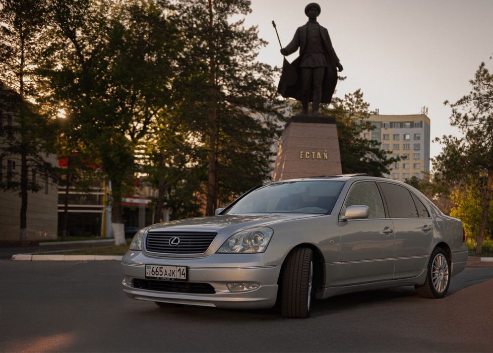 Продам lexus ls 430
