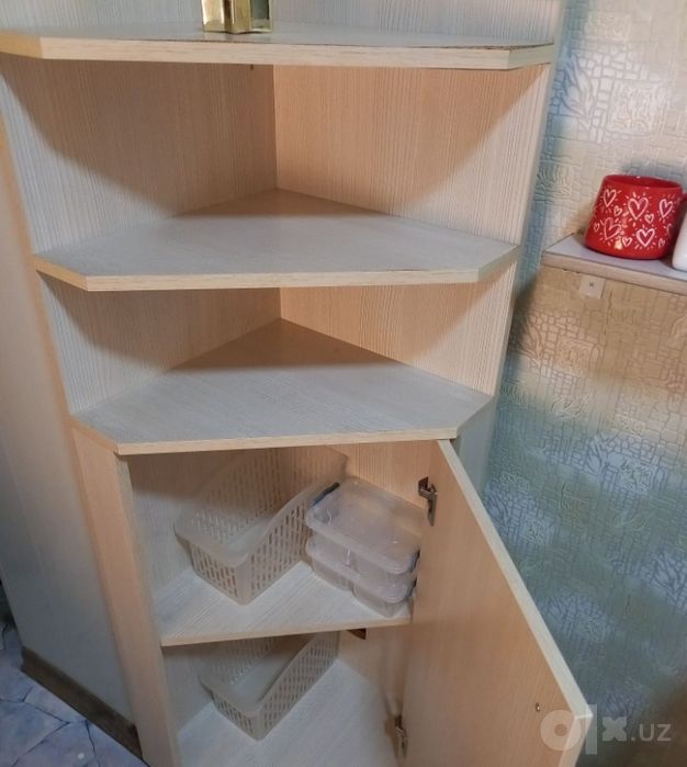 Шкаф .высота 135см