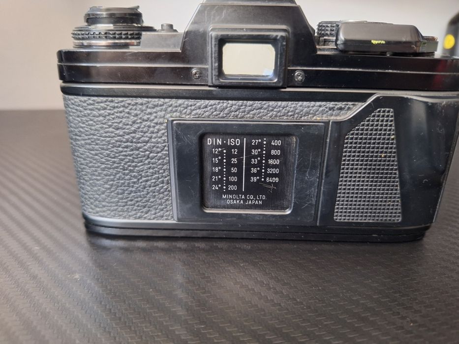 Minolta X-700+50mm f1.7 MD