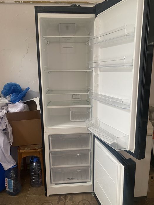 Indesit Холодильник в хорошем состояние