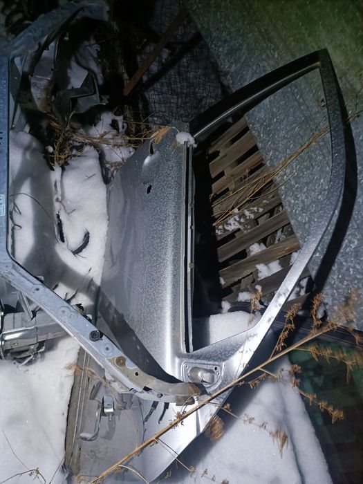 Запчасти Мерседес 210