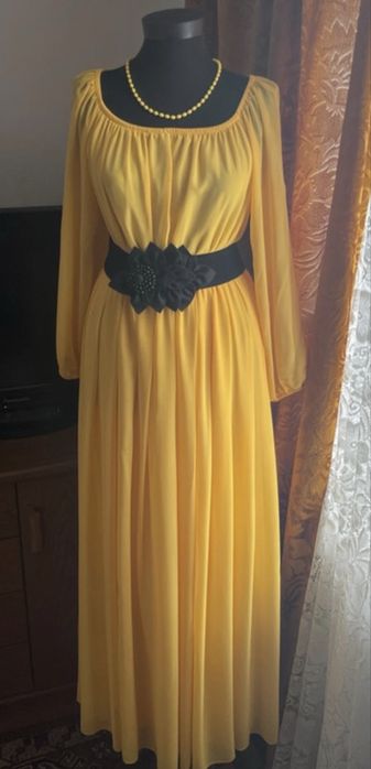 Rochie superbă  galbenă