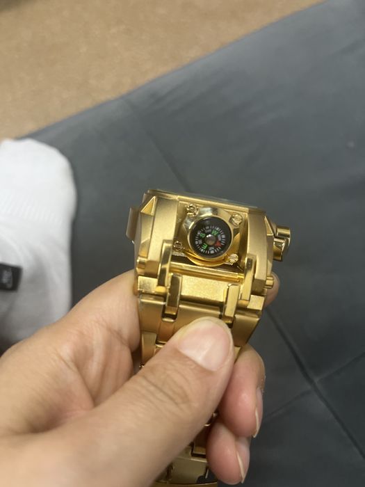 Invicta Bolt zeus