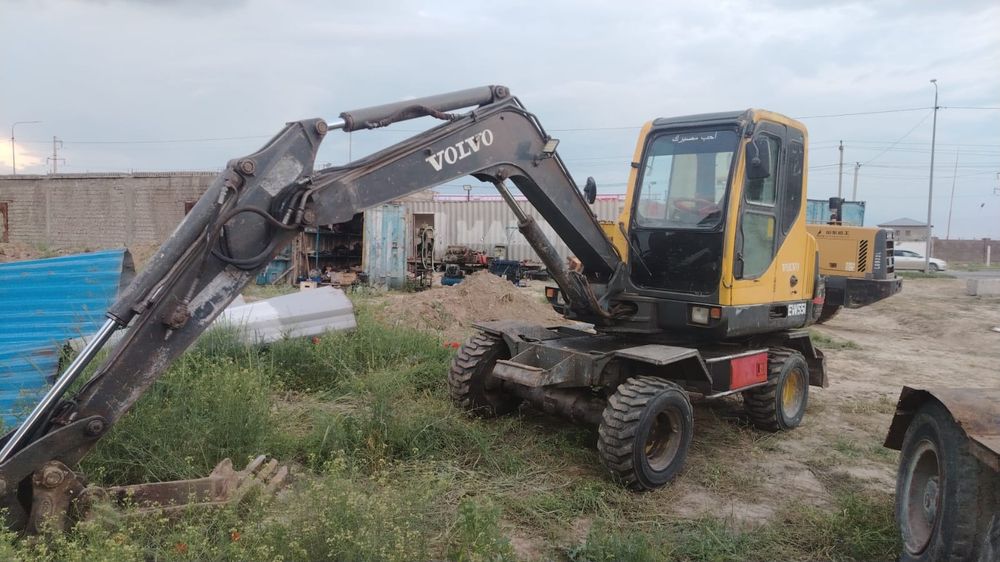 Услуги Малютка Эксковатор