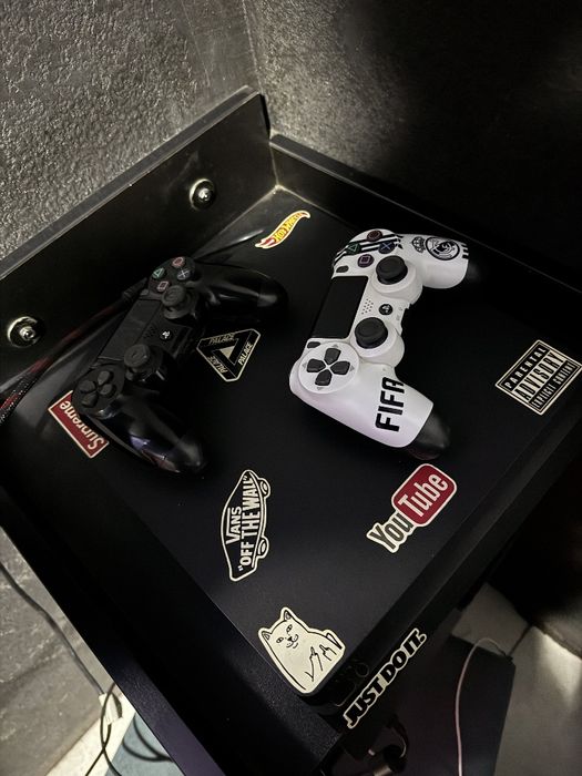 Playstation 4 slim 1TB