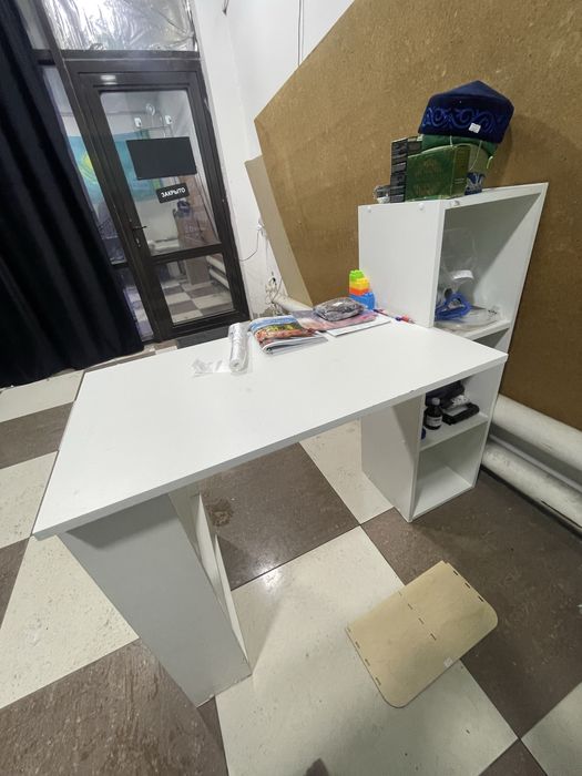 Продам стол для маникюра