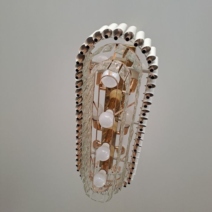 Люстра для гостиной