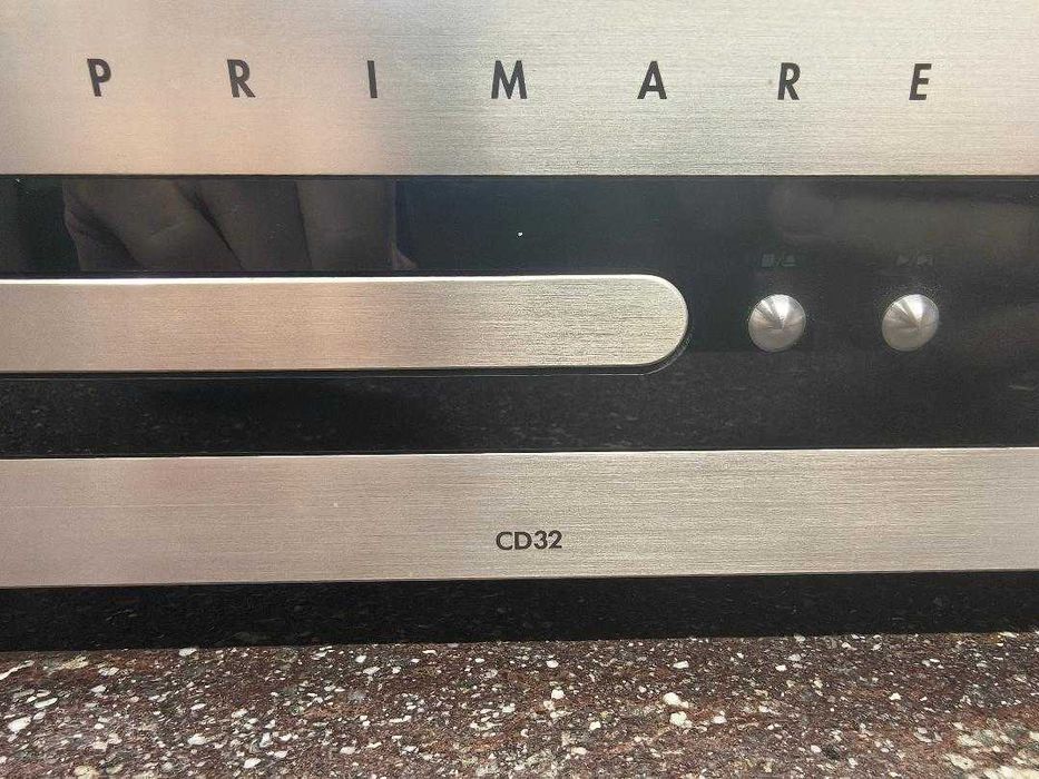 Amplificator Primare I 32 + CD Player CD32