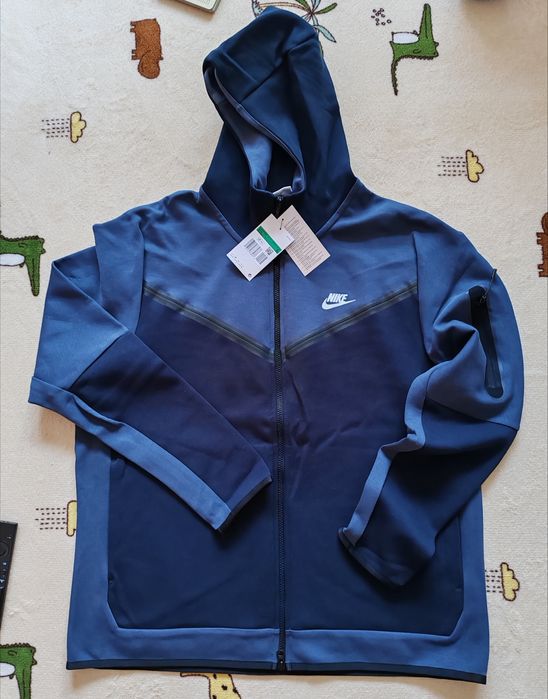 Ново Nike tech fleece Nike tech crew