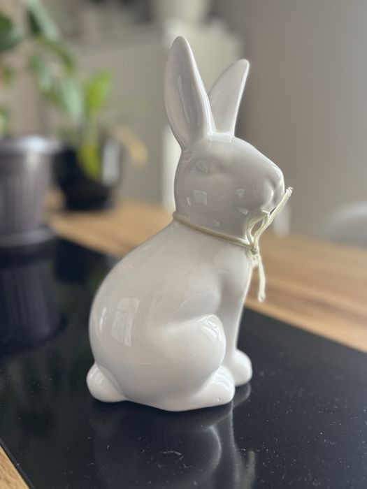 Порцеланова фигурка заек