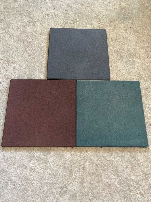 Каучукови плочи Каучукови настилки за детски площадки и фитнес зали