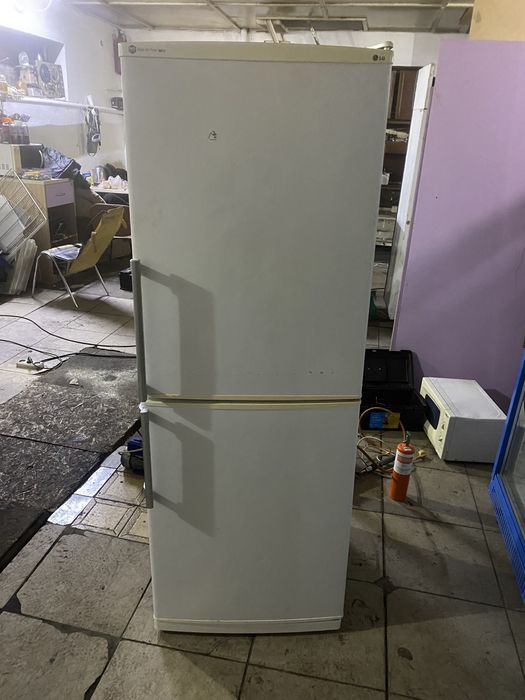 Продам холодильник