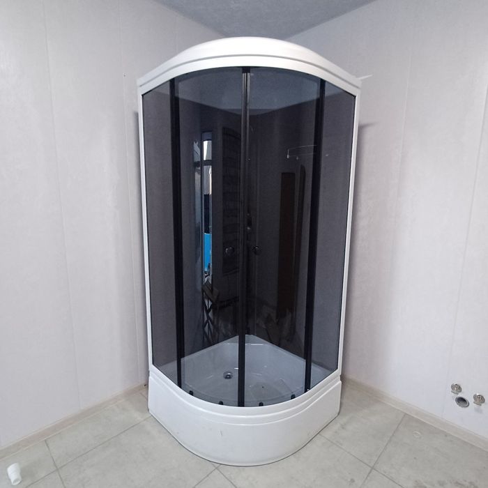 Продаю душевые кабины Тритон Россия