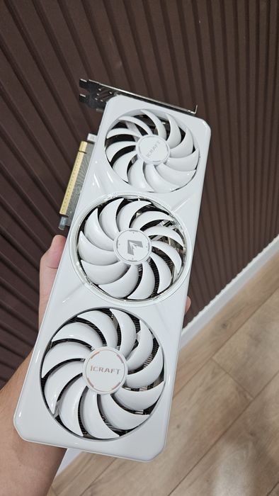 Intel Arc B580 12Gb  видеокарту