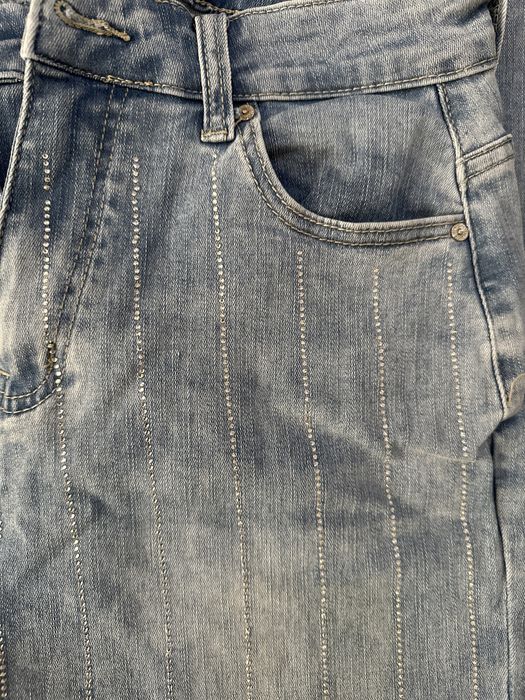 Дамски дънки с камъни