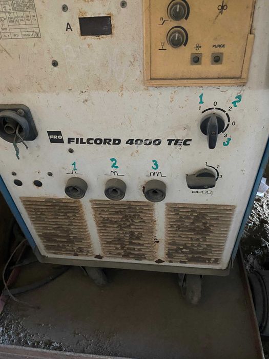 Промышленный сварочный аппарат