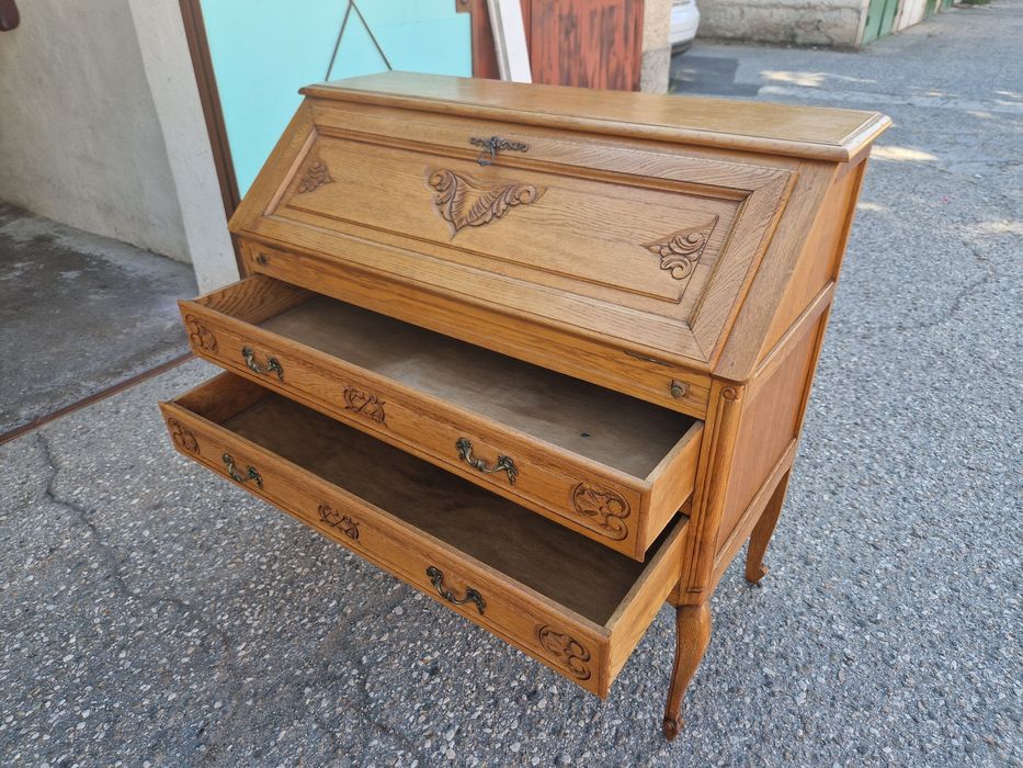 Старо писалище + шкафче