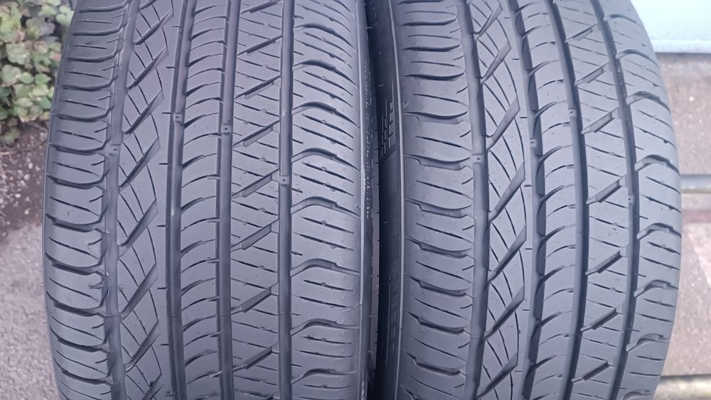 215/55/17 Kumho .