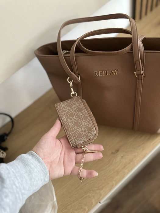 Голяма кафява чанта Replay – нова, с акцент