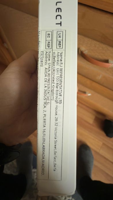 Электрическая зубная щетка