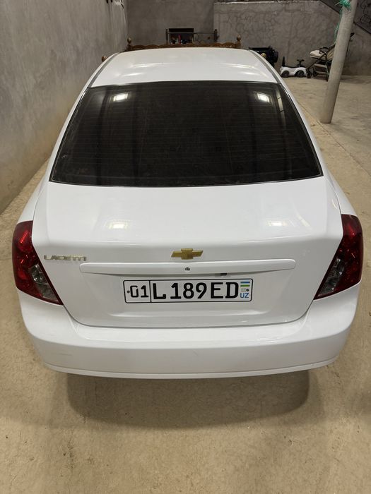 Chevrolet Lacetti 2011/ 1 pozitsiya avtomat/ 275.000 probeg