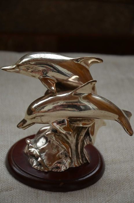 Statueta delfini placata cu argint marcaje / Sculptura delfini marcat