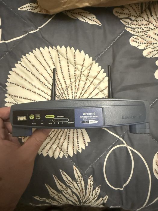 Рутер LINKSYS с LAN кабел