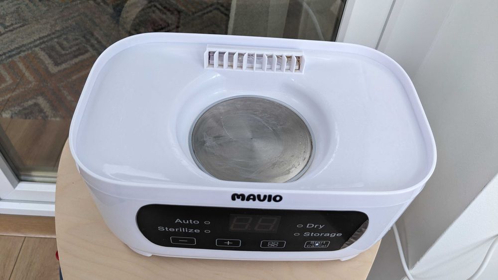 Set bebelusi: pat, saltea cu arcuri impachetate, protectie saltea, sterilizator, cada pliabila cu picioare