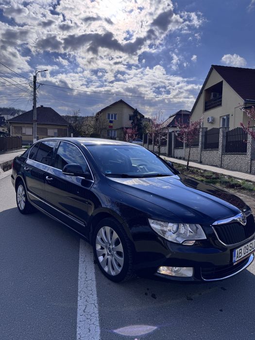 Skoda Superb.