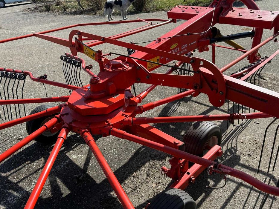 Grebla rotativa marca Khun GA 4321GM