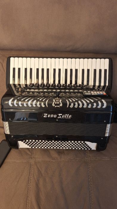 Acordeon italian cu implant midi juzisound Deva • OLX.ro