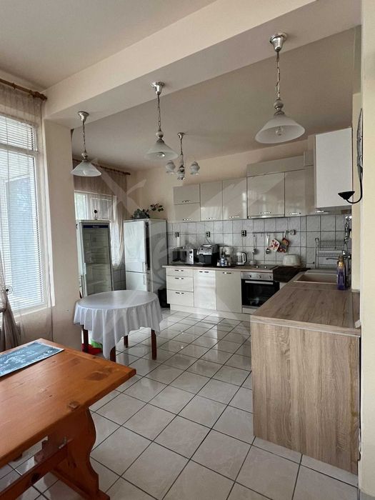 Етаж от къща кв.Галата - 50536