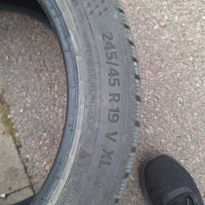 Гуми 245/45R19 continental зимна