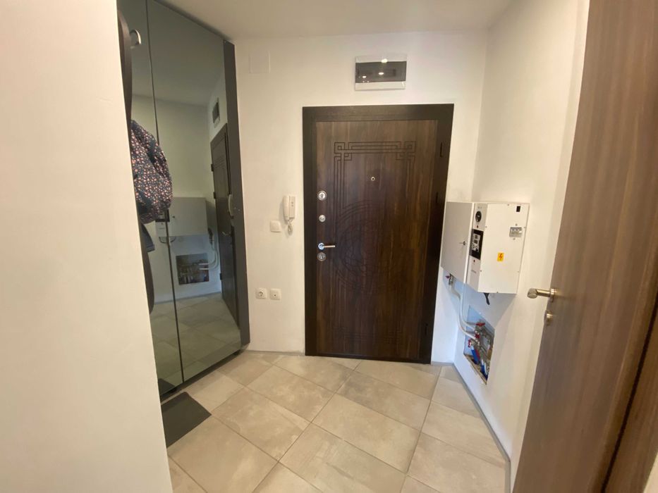 Двустаен апартамент под наем в ж.к. Младост 4