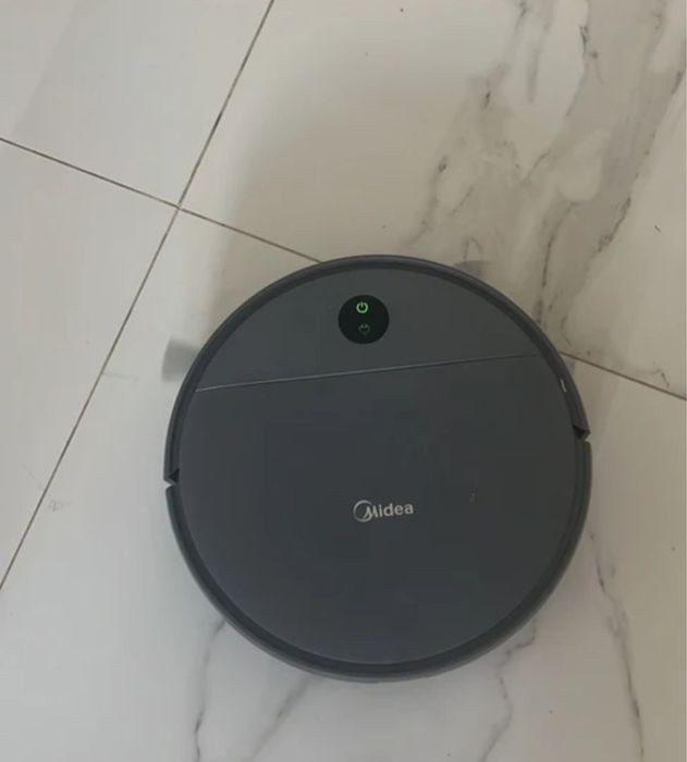 Продам робот пылесос