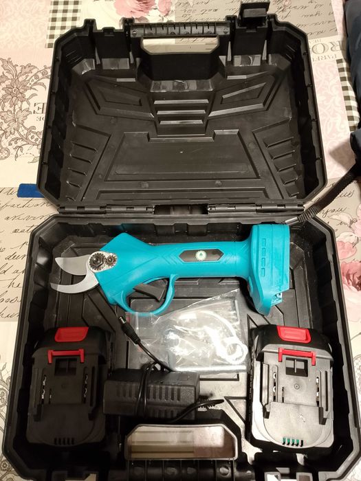 Акомулаторна Лозарска Ножица