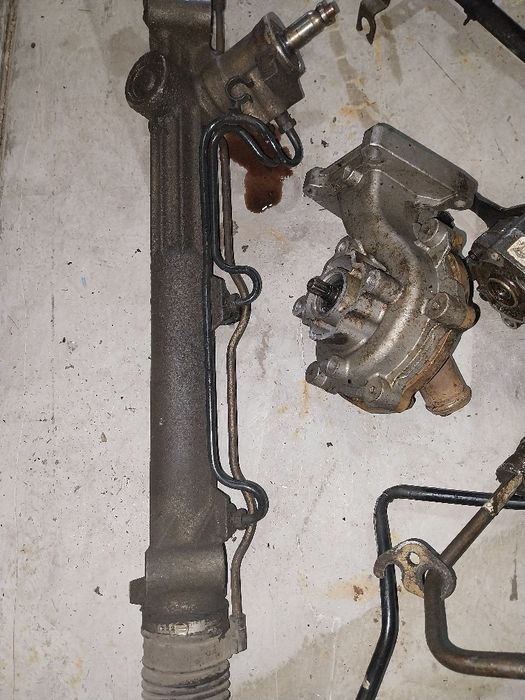 Casetă direcție + pompă apă ford mondeo mk3