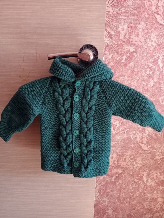 Вязаные кофточки с капюшоном