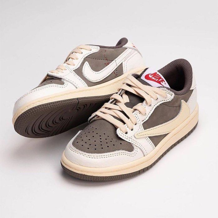 Travis Scott x Air Jordan 1 Low OG “Mocha