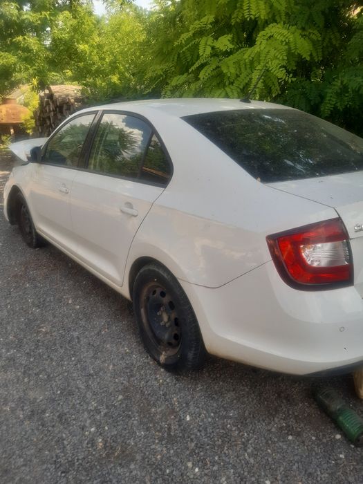 Skoda rapid 1.0  benzina