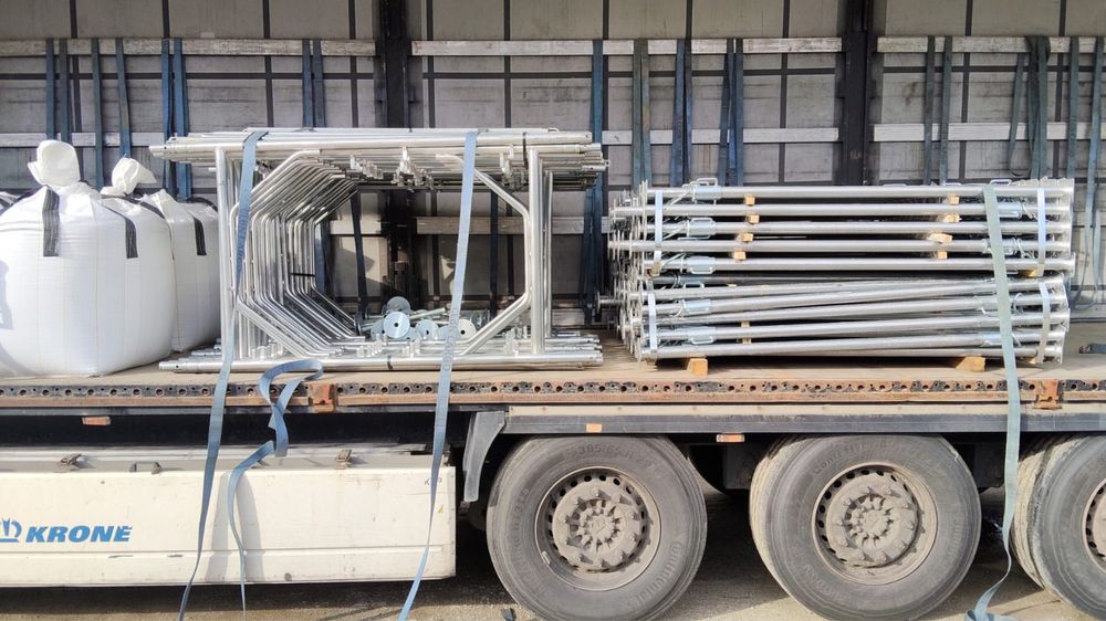 Schela metalica zincata 11,22€ / m2 fara podine 16€ cu 1 podina