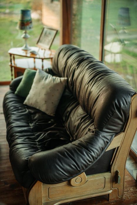 Продавам диван тройка двойка и единица