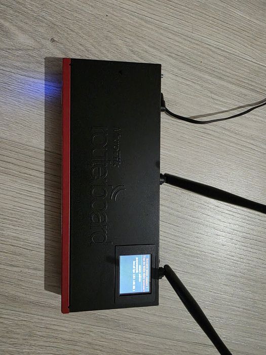 MikroTik RB2011UiAS-IN роутер