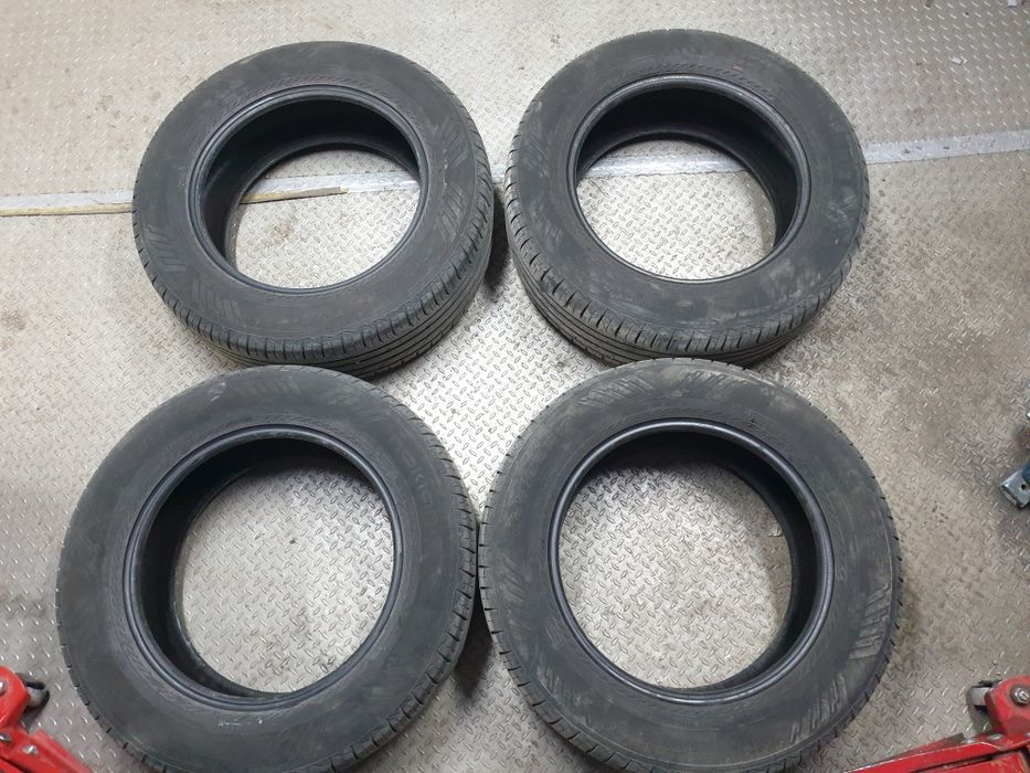 225 65 17 SUV гуми NOKIAN