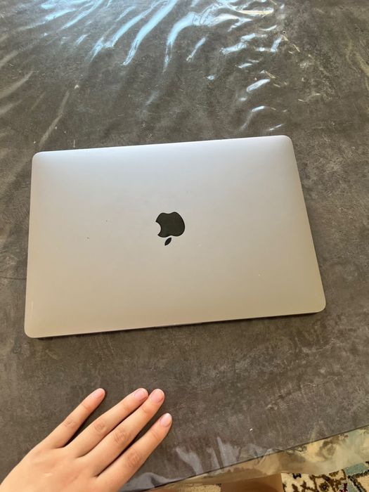 Продам Macbook 13pro