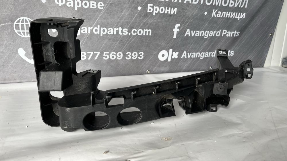 Лайстна за укрепване на ляв фар Audi A3 8P 2004-2013