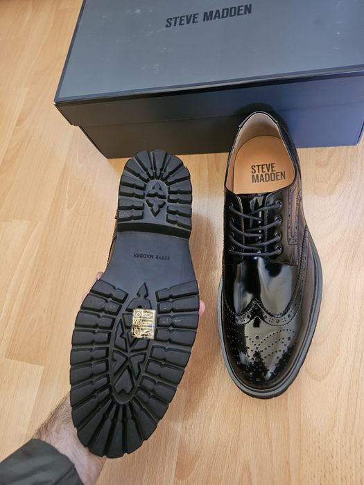 Pantofi Steven Madden lăcuiți din piele 40, 41, , 43, 45