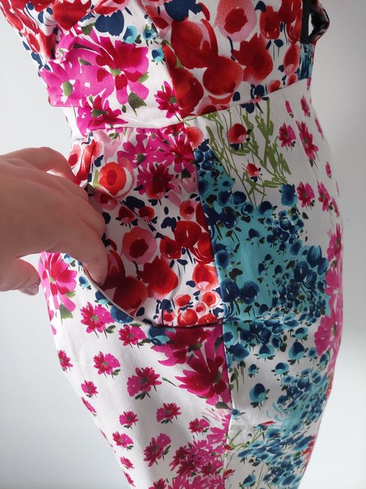 Rochie coqtail cu buzunare