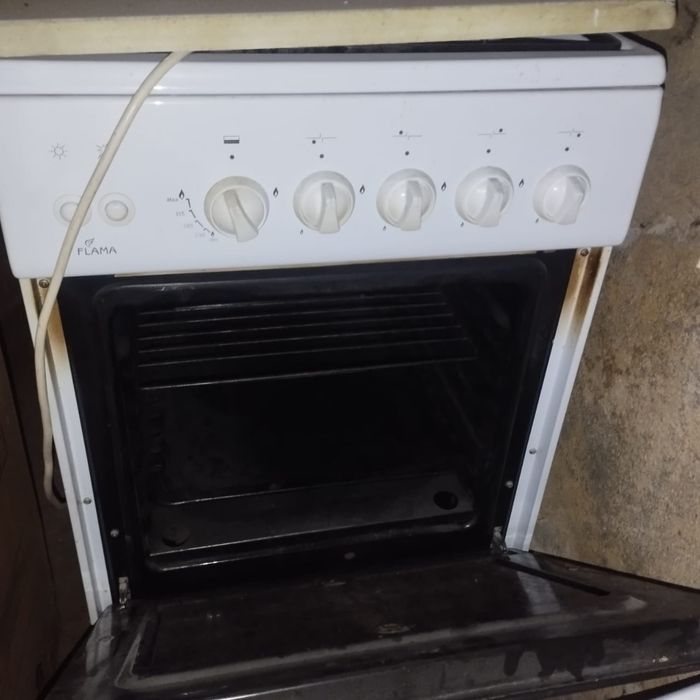 Продам газовую плиту