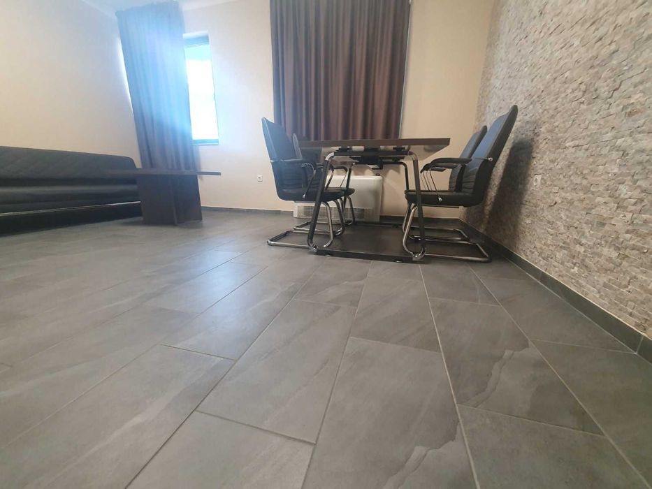 Дава се под наем Двустаен апартамент в Бургас, Център - 55 кв.м за 600 € - Снимка #2